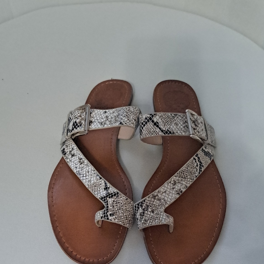 Vince Camuto Women's Snakeskin Sandals Sz 8.5